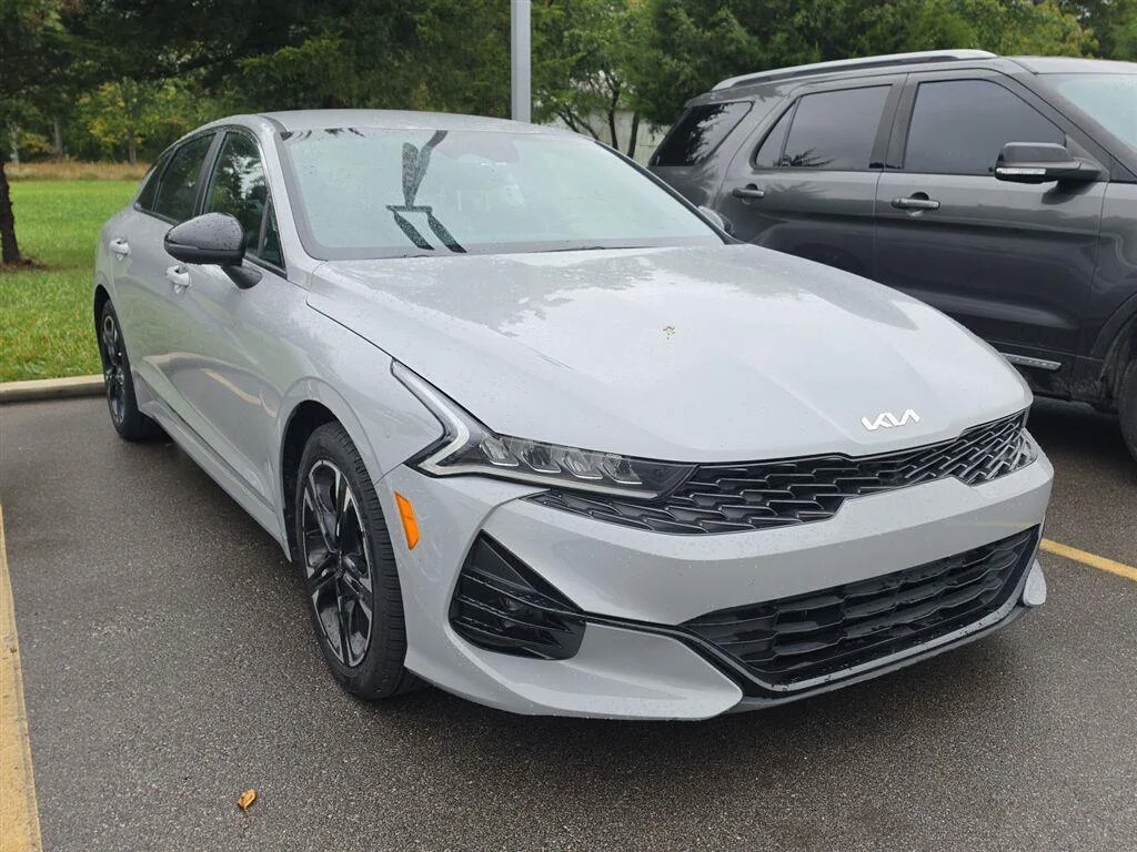 Used 2024 Wolf Gray Kia GT-Line image 2