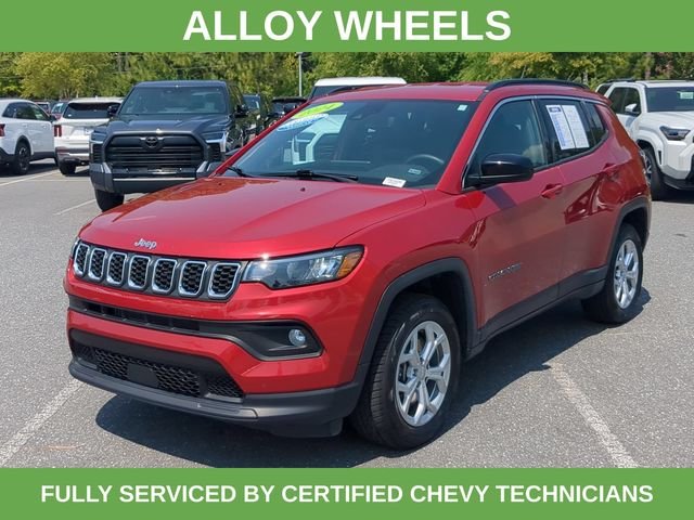 Used 2024 Red Jeep Latitude image 12