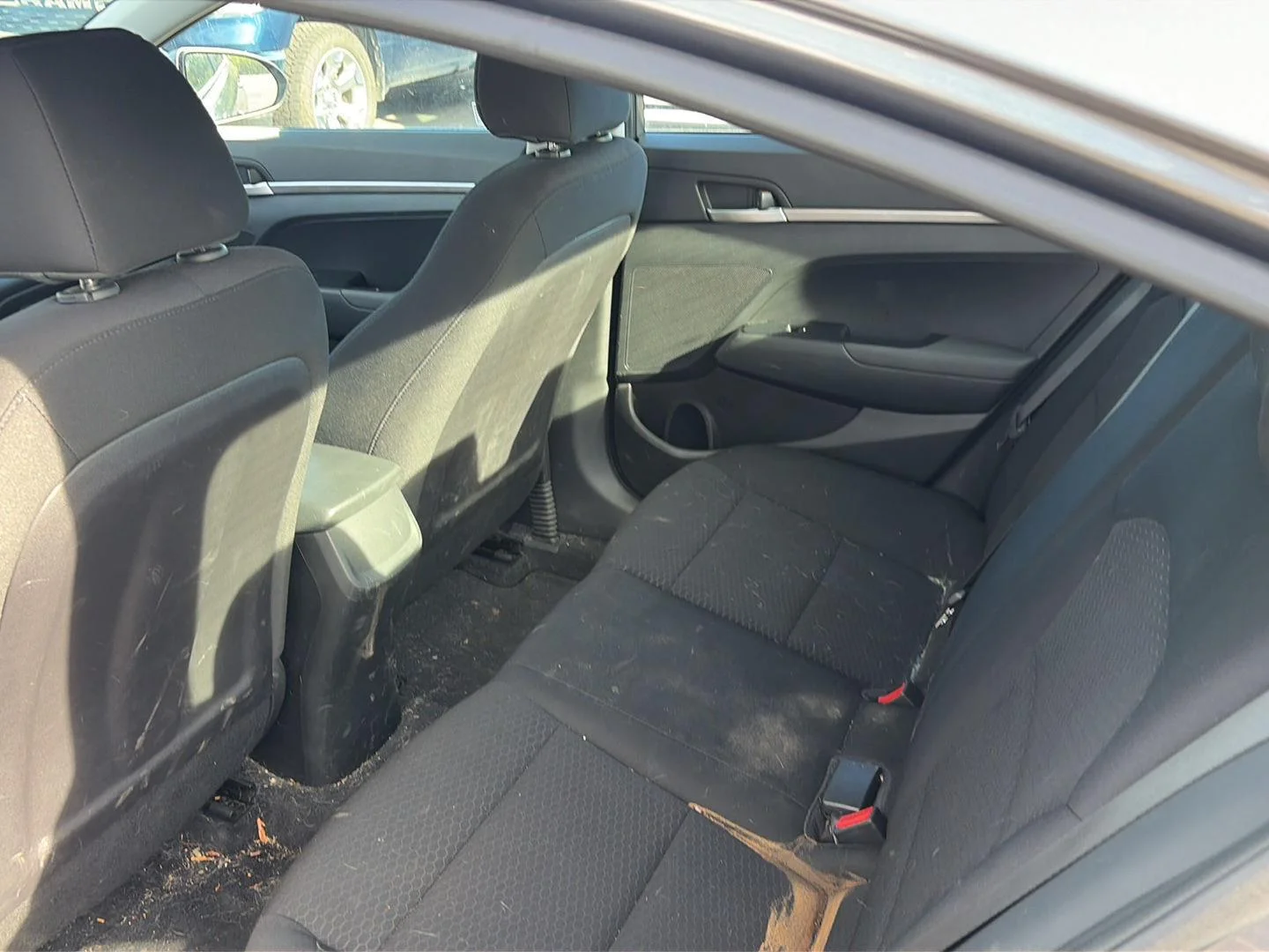 Used 2019 Machine Gray Hyundai SE image 6