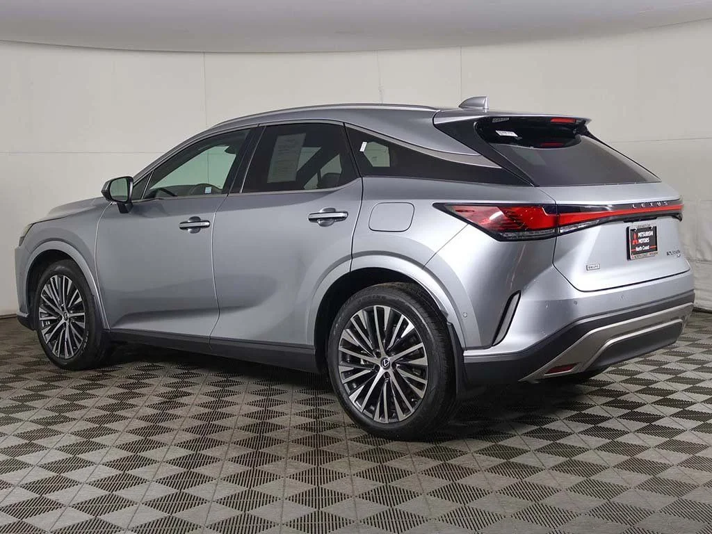 Used 2024 Silver Lexus 350h Premium Plus image 12