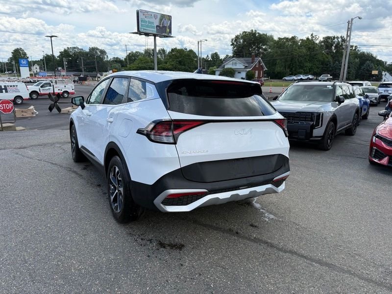 Used 2024 White Kia EX image 5