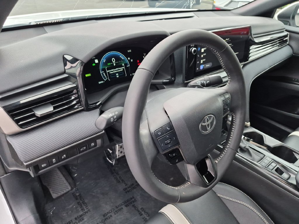 Used 2025 White Toyota SE image 14