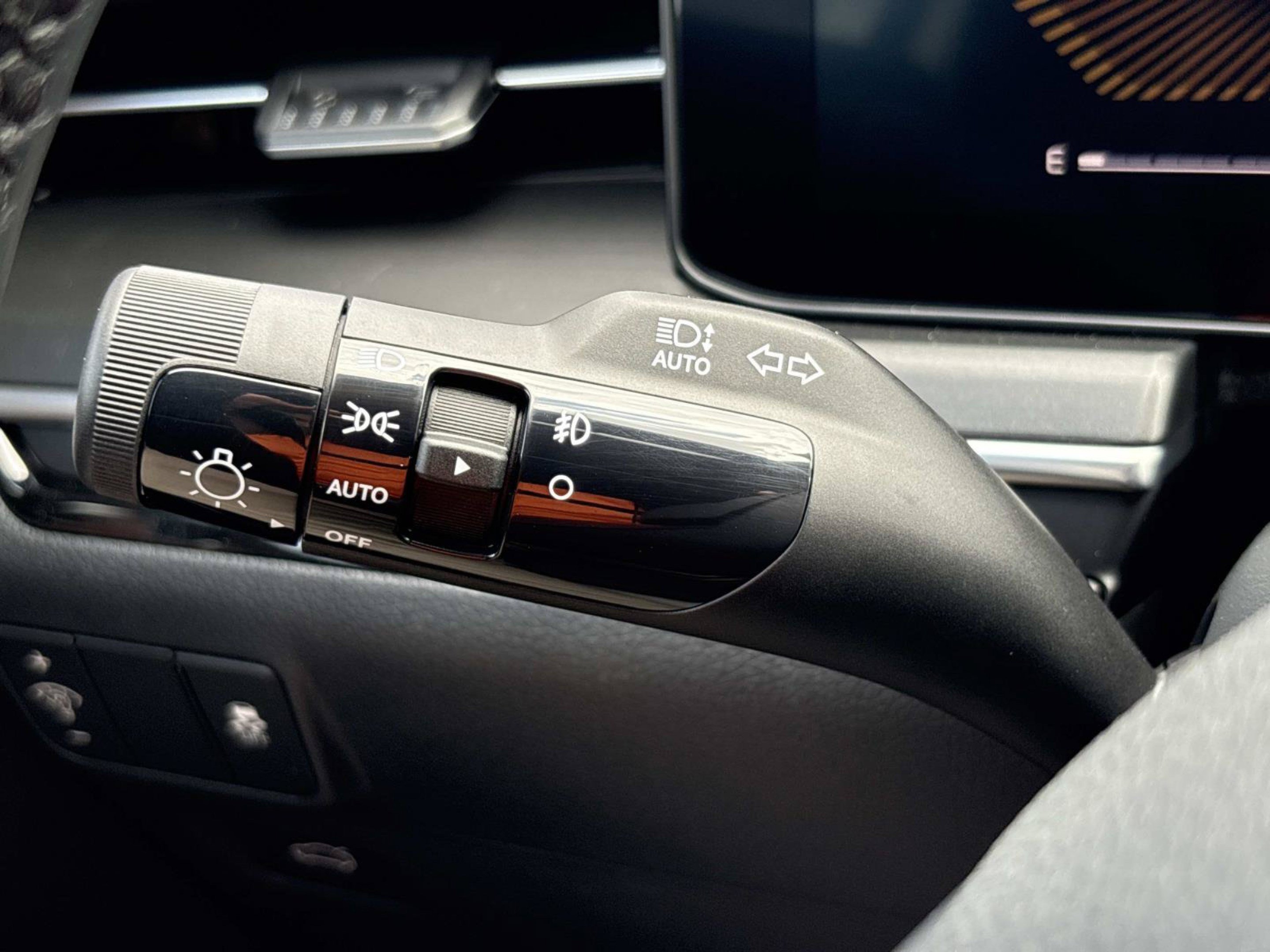 New 2027 Snow White Pearl Kia GT-Line image 23
