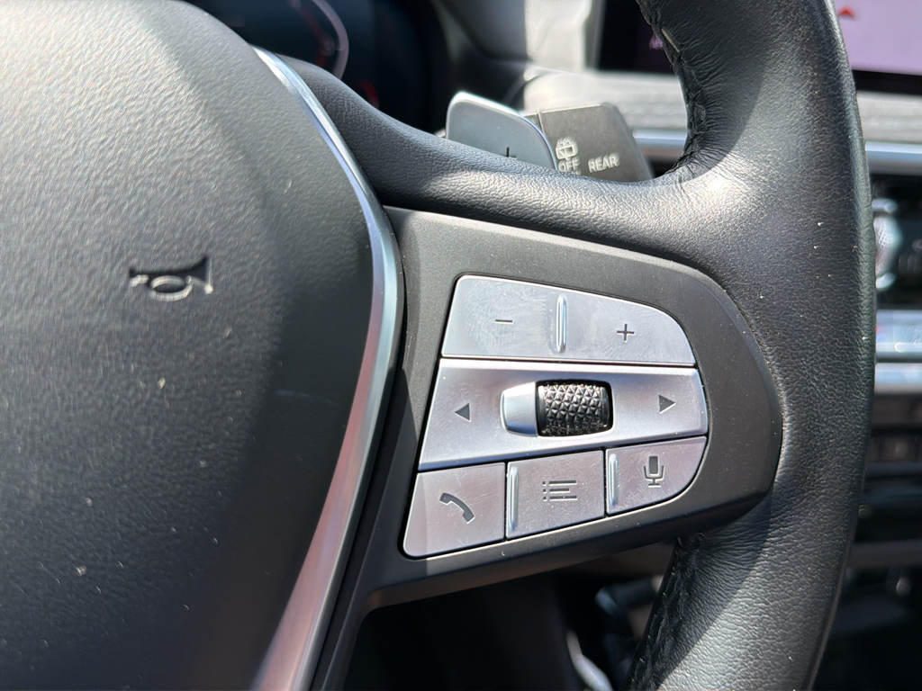 Used 2022 Blue BMW xDrive30i image 16