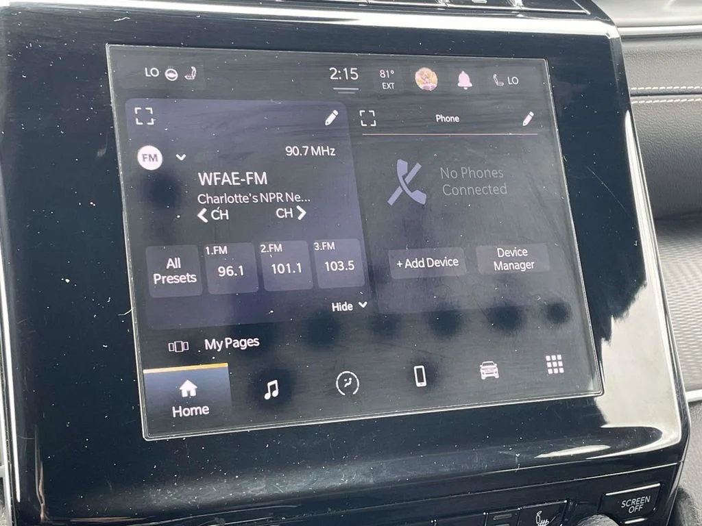 Used 2023 White Jeep Altitude image 37
