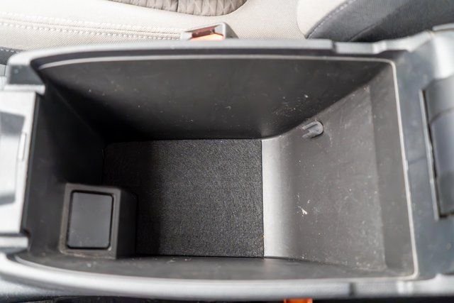 Used 2020 Blue Metallic Ford SE image 32