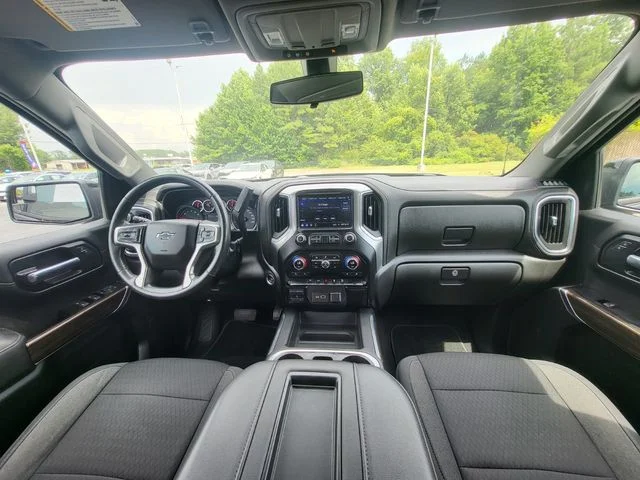 Used 2020  Chevrolet RST image 13