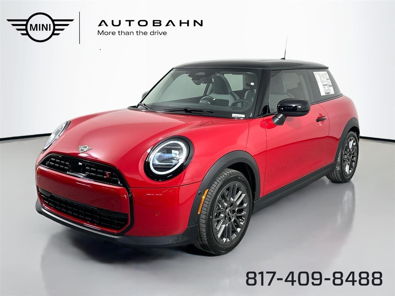 2025 MINI Hardtop Cooper S Signature's photo
