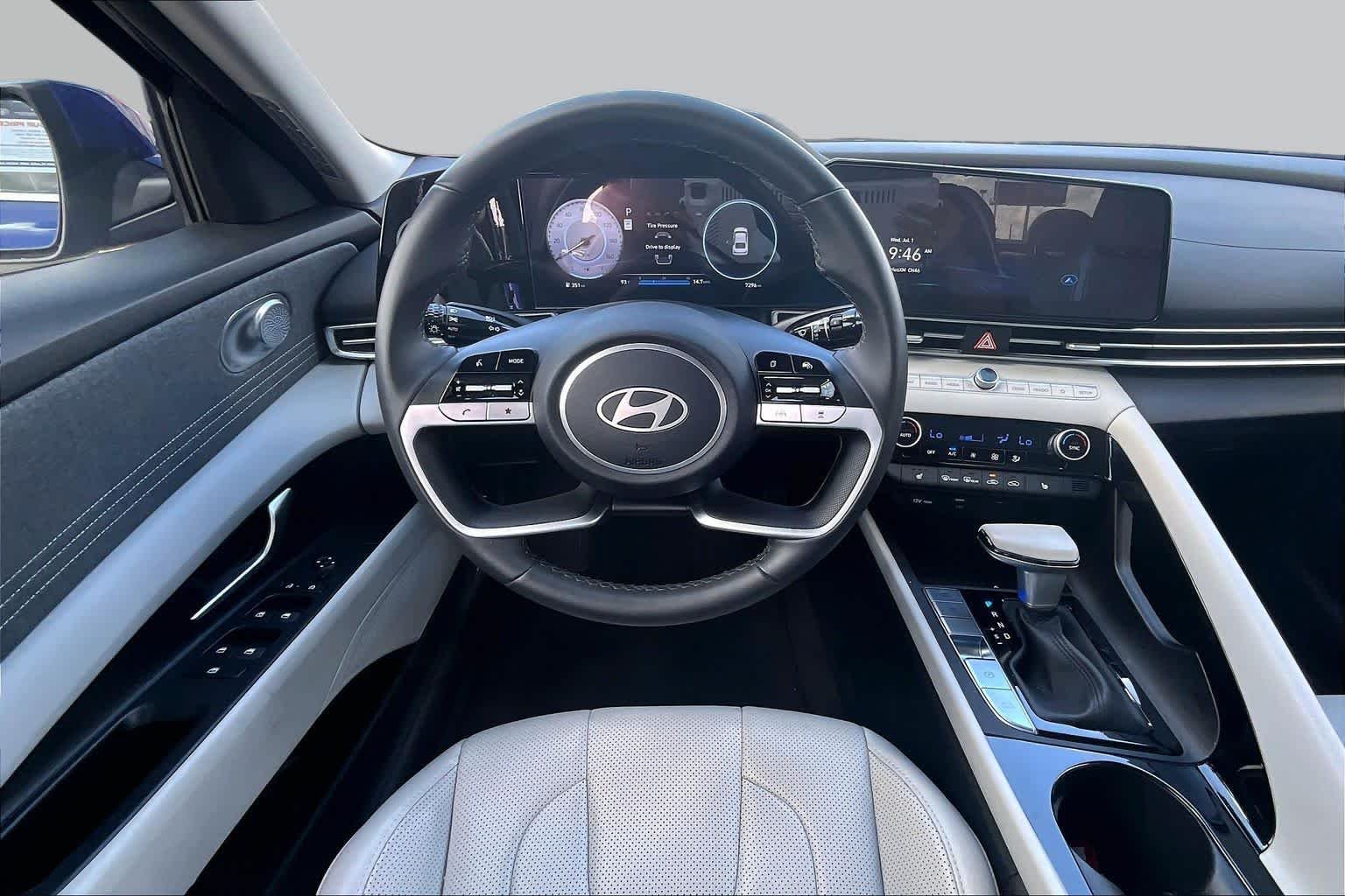 2025 Hyundai Elantra Limited - Photo 6