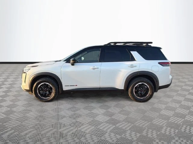 Used 2026 White Pearl Nissan Rock Creek image 4