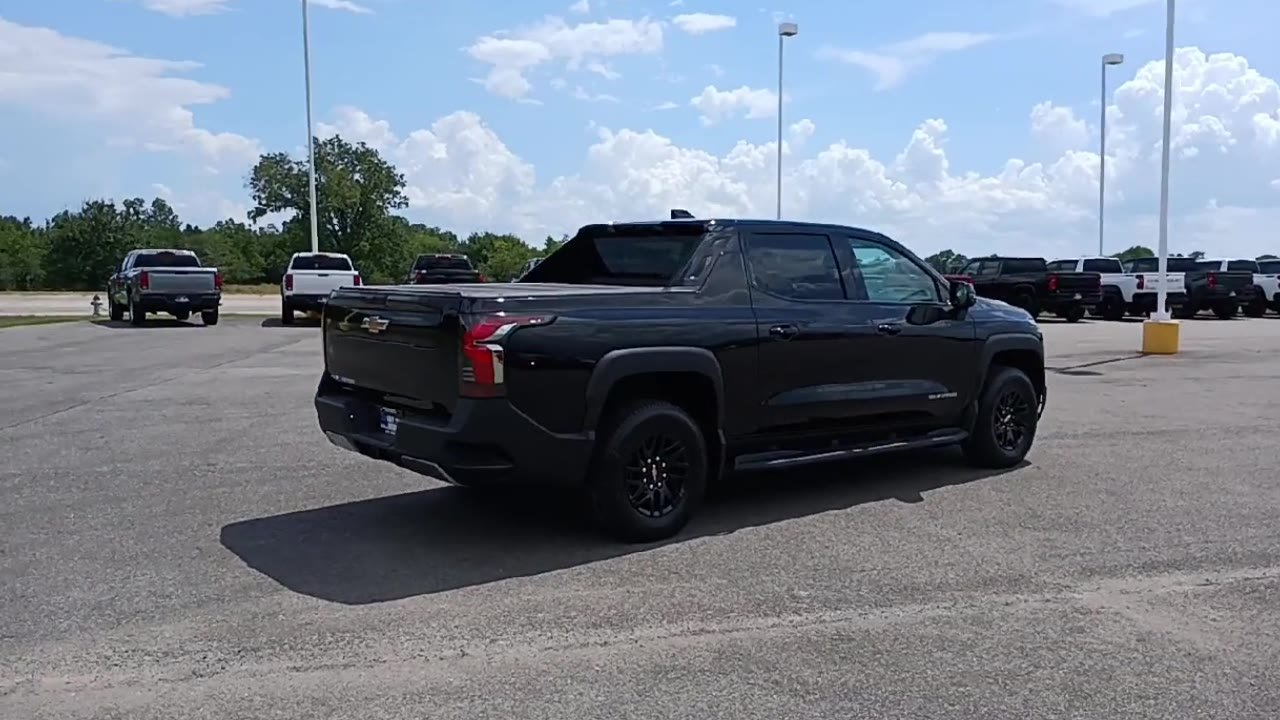2026 Chevrolet Silverado EV LT - Photo 44