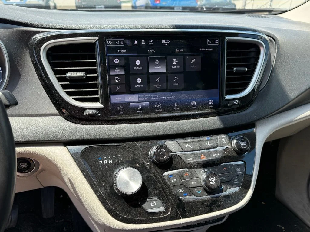 Used 2023 Silver Chrysler Touring L image 19
