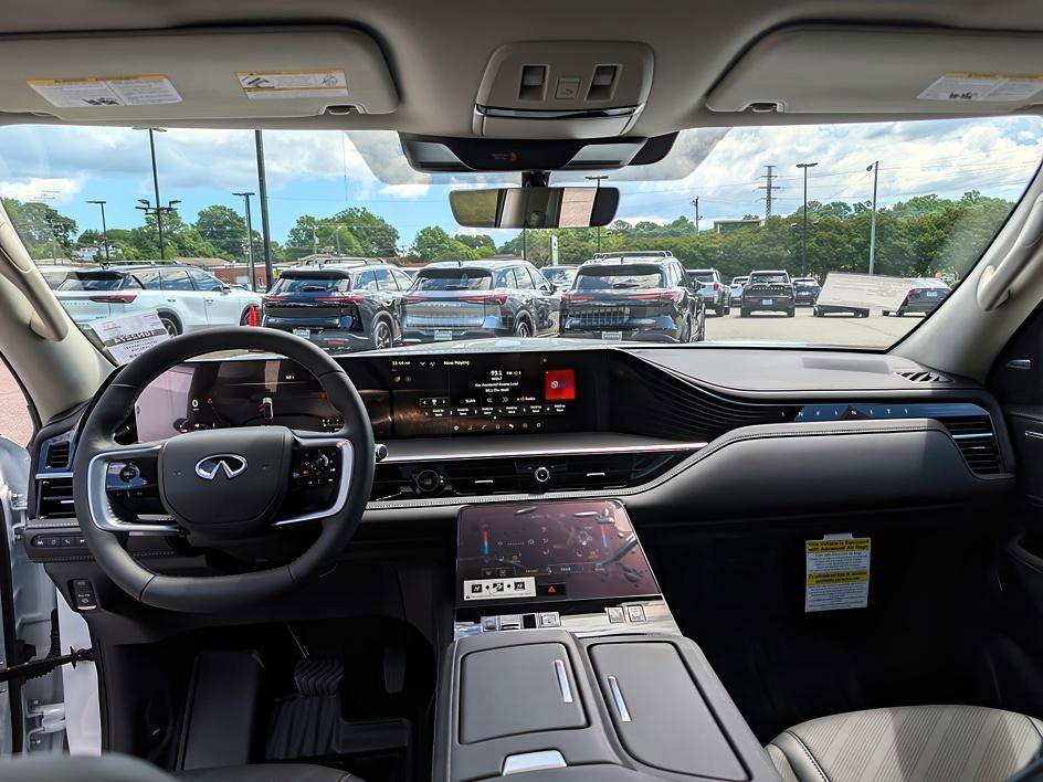 New 2026 Radiant White INFINITI LUXE image 19