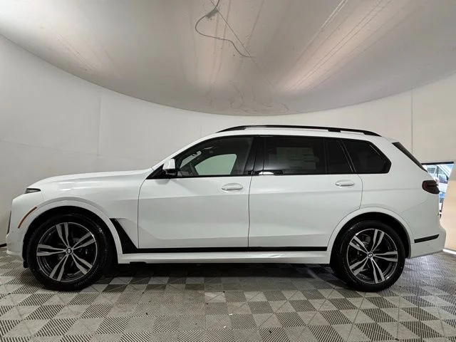 New 2027 Alpine White BMW xDrive40i image 4