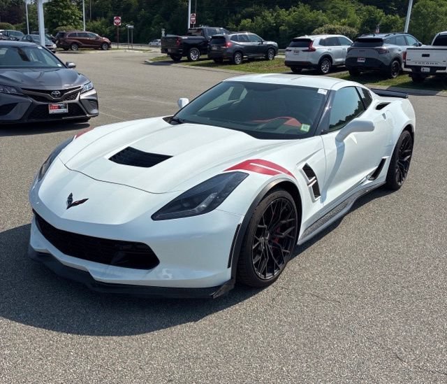 Used 2019 ARCTIC WHITE Chevrolet Grand Sport 3LT image 1