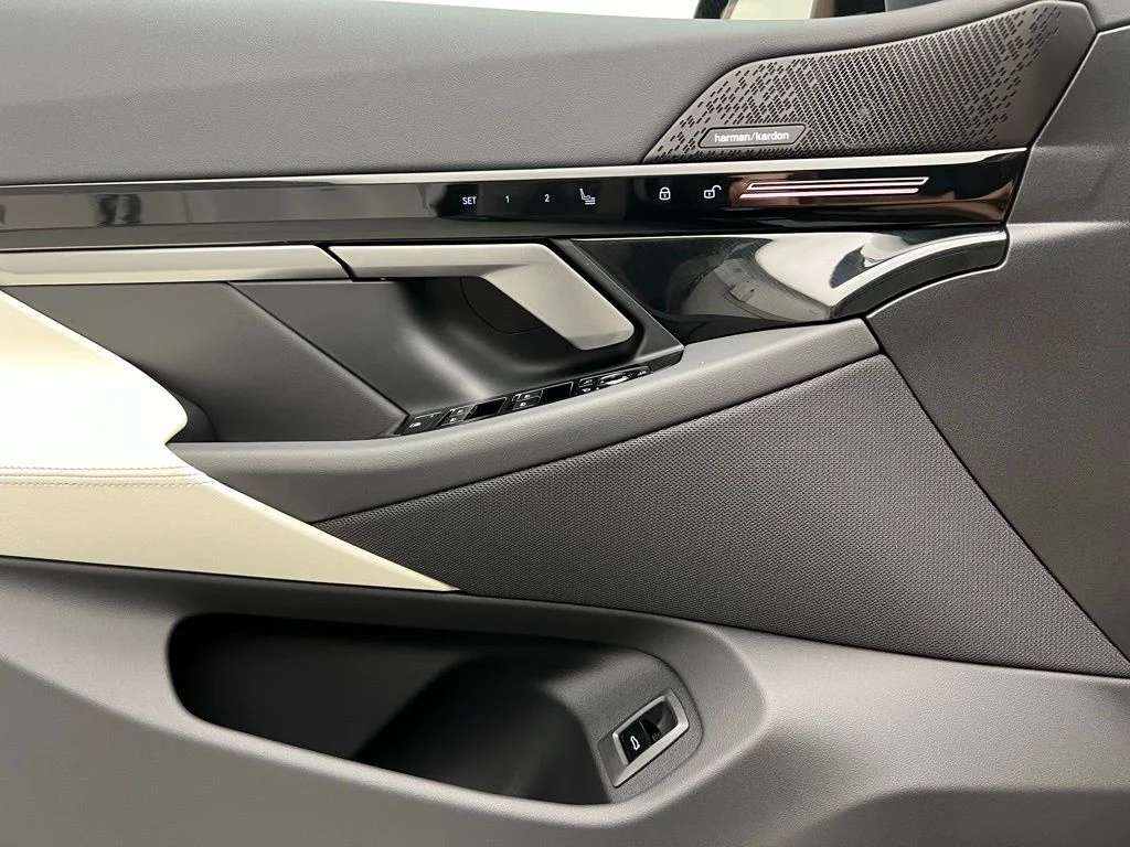 2026 BMW 5 Series 530i - Photo 20