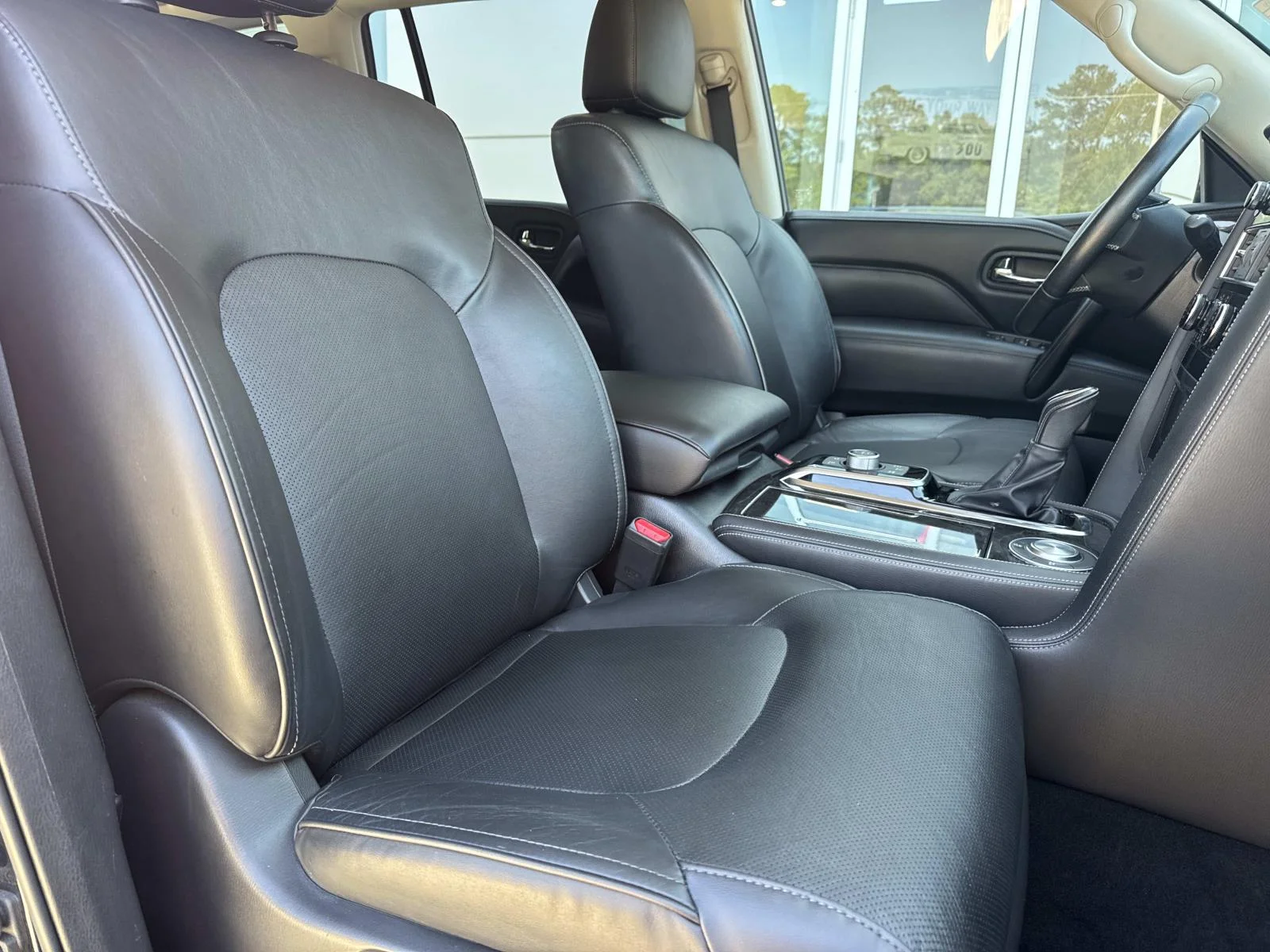 Used 2024 Blue INFINITI LUXE RWD image 12