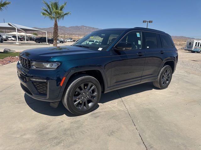 2026 Jeep Grand Cherokee Limited Reserve 4x4's photo