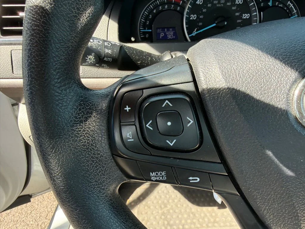 Used 2015 Celestial Silver Metallic Toyota LE image 11