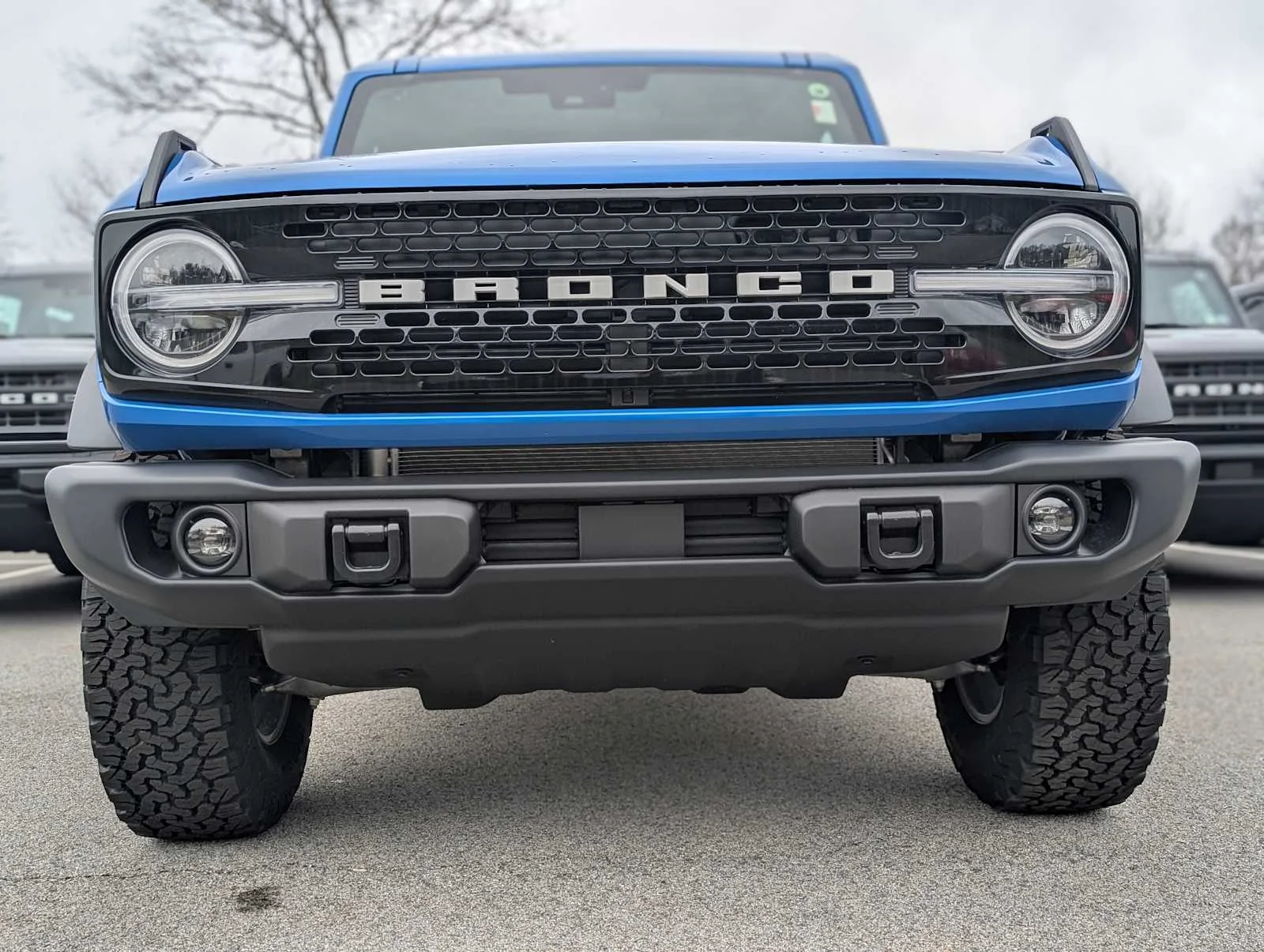 New 2025 Velocity Blue Metallic Ford Badlands® image 2