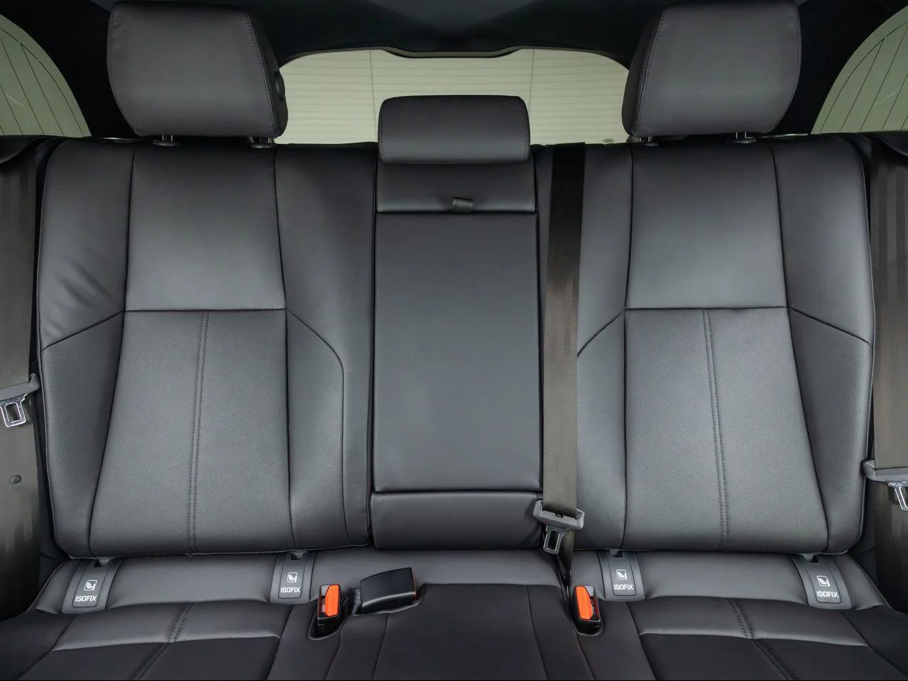 New 2026 Carpathian Grey Land Rover P250 Dynamic SE image 18