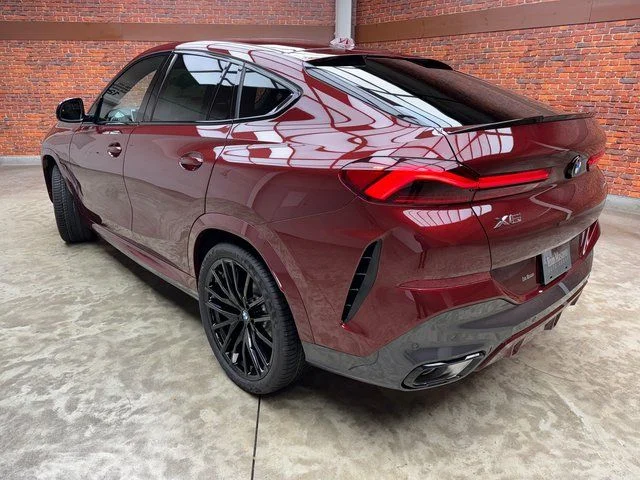 Used 2026 Red BMW xDrive40i image 3