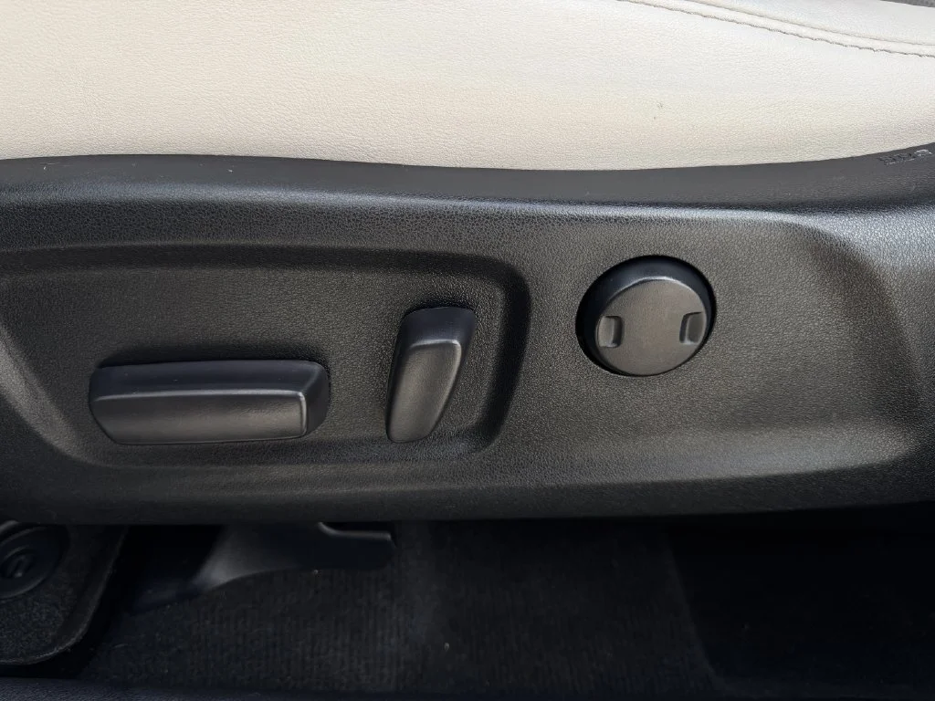 Used 2020 Black Lexus 350 image 25