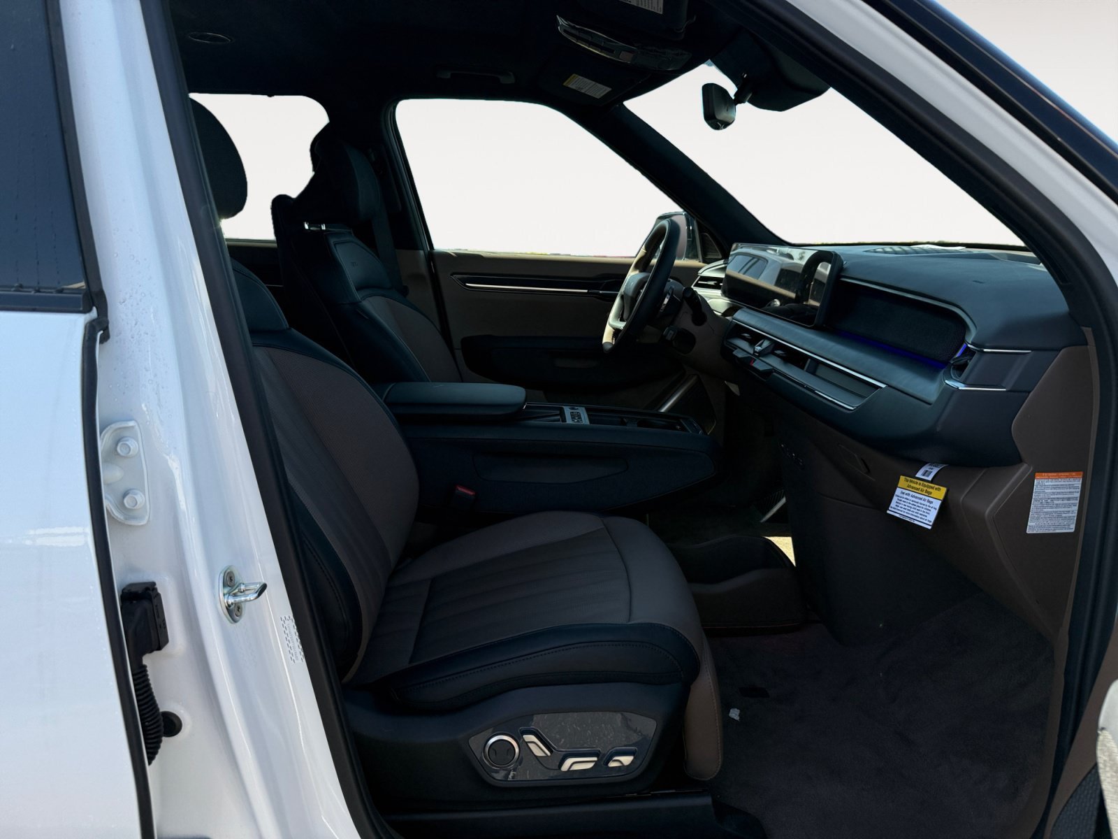 New 2026 Glacial White Pearl / Black Ro Kia GT-Line AWD image 19