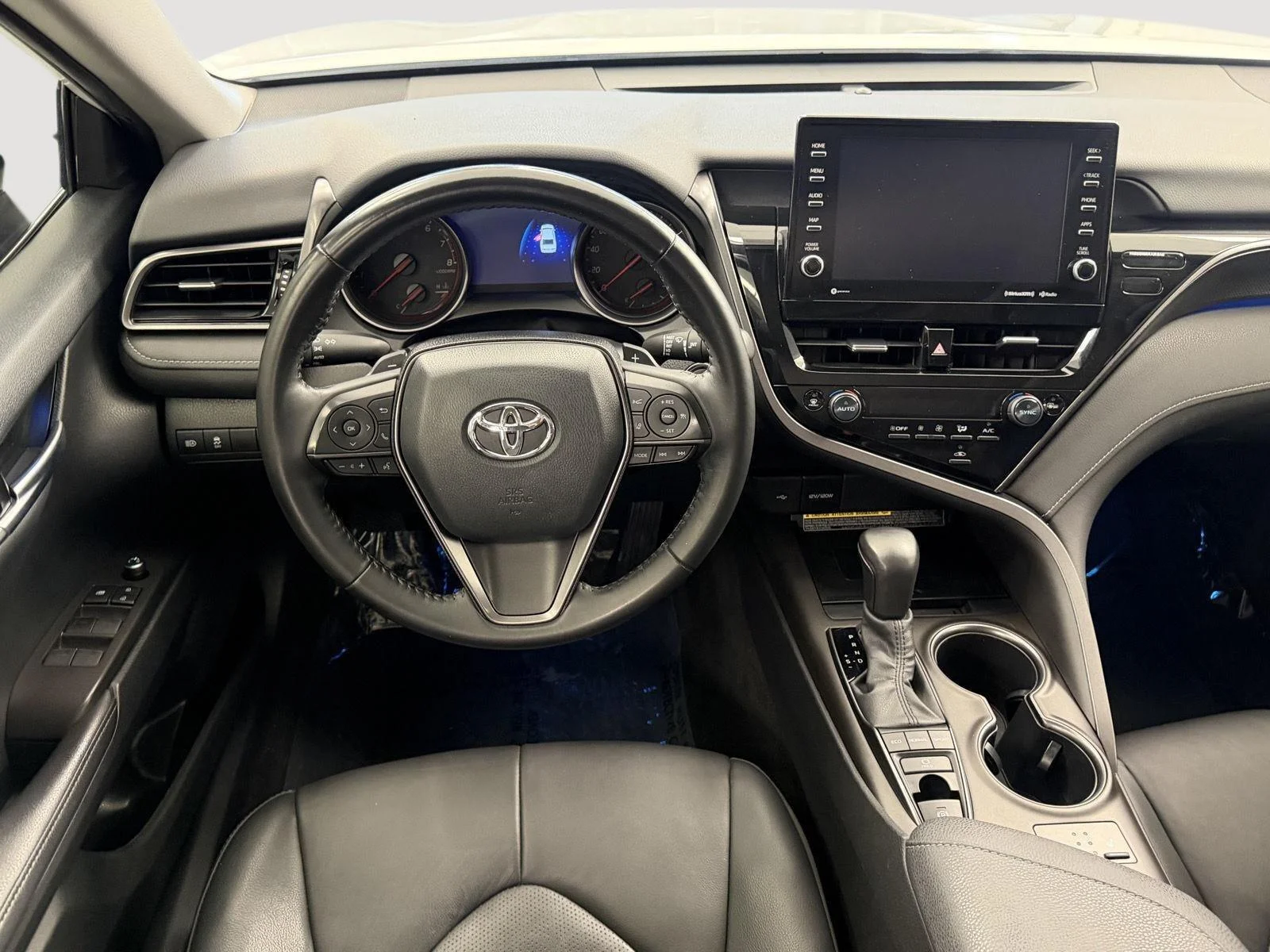 Used 2021 Wind Chill Pearl Toyota XSE image 21