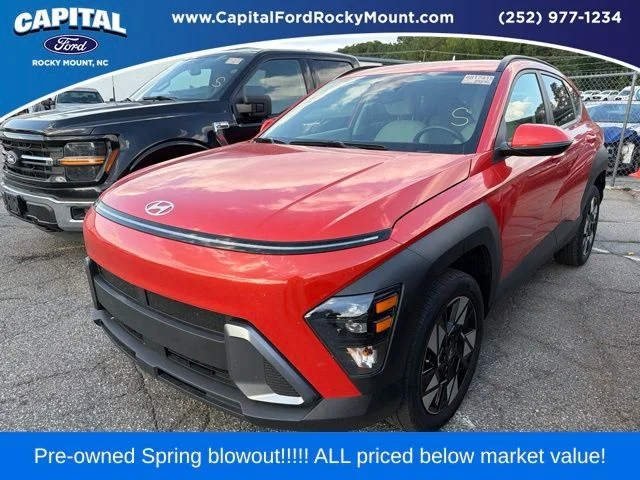 Used 2024 Orange Hyundai SEL image 1