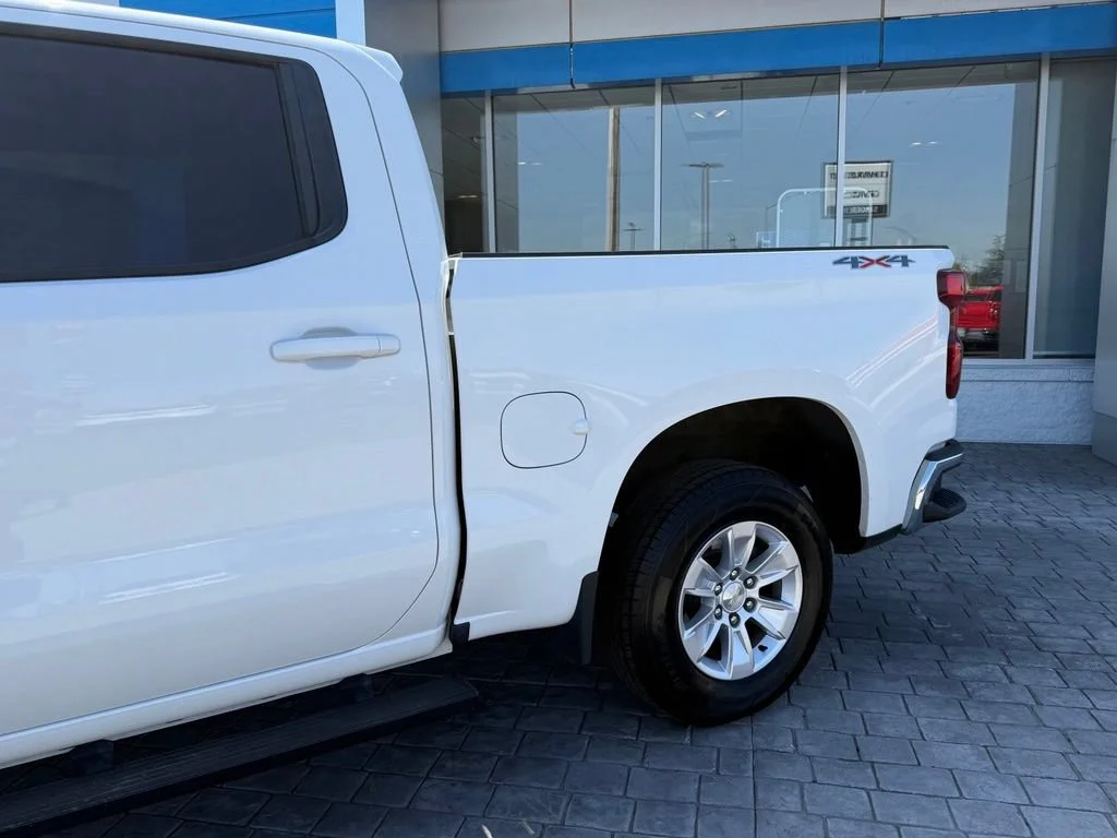 Used 2020 SUMMIT WHITE Chevrolet LT image 6