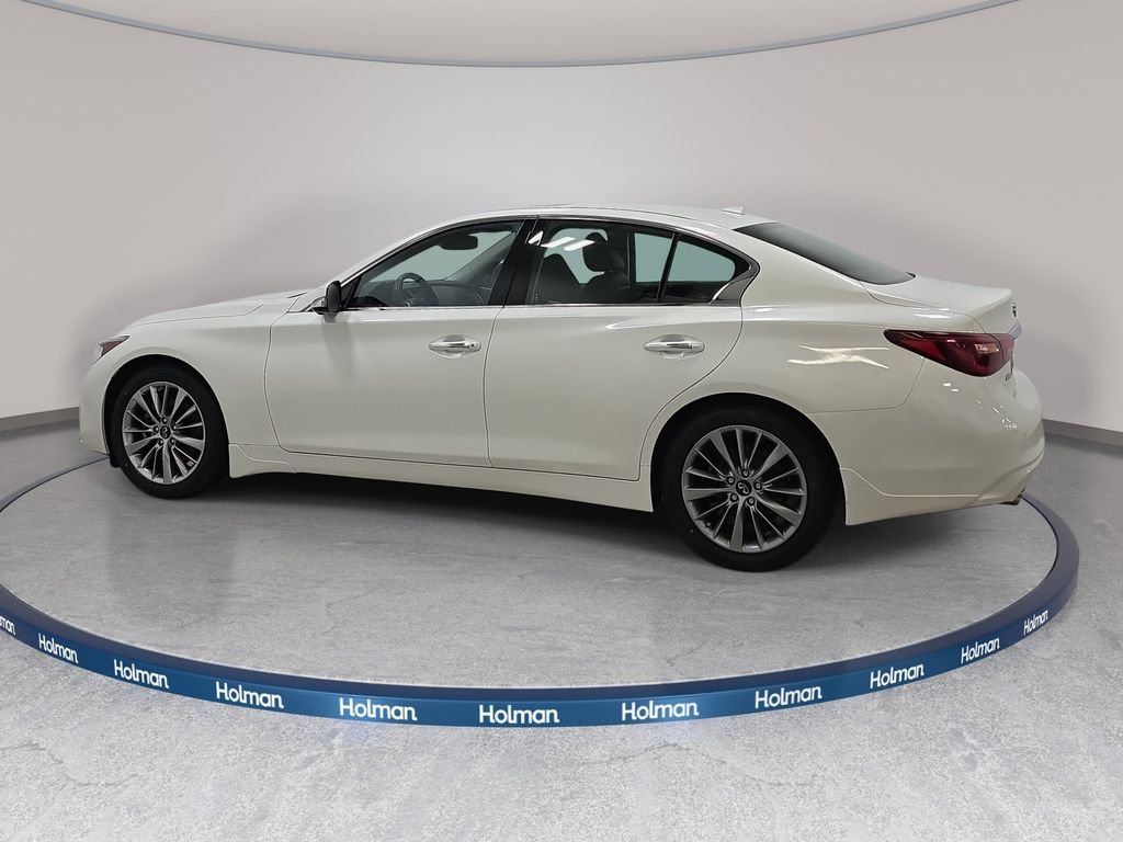 Certified Used 2023 Majestic White INFINITI LUXE image 8