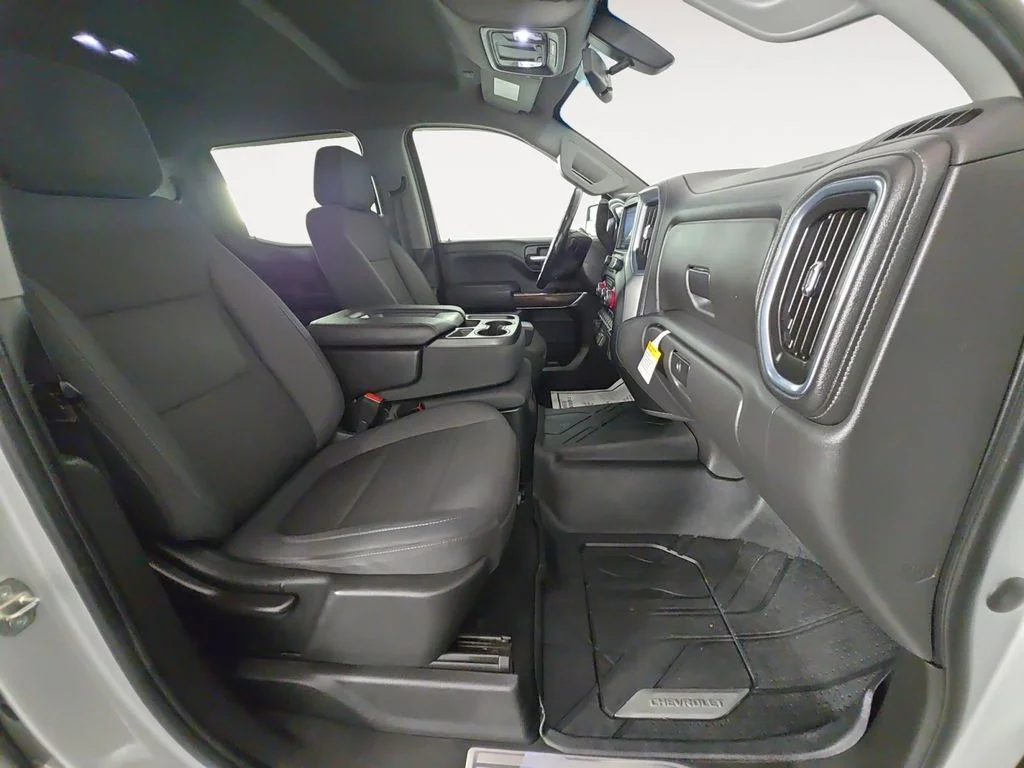 Used 2021 Silver Chevrolet LT image 15