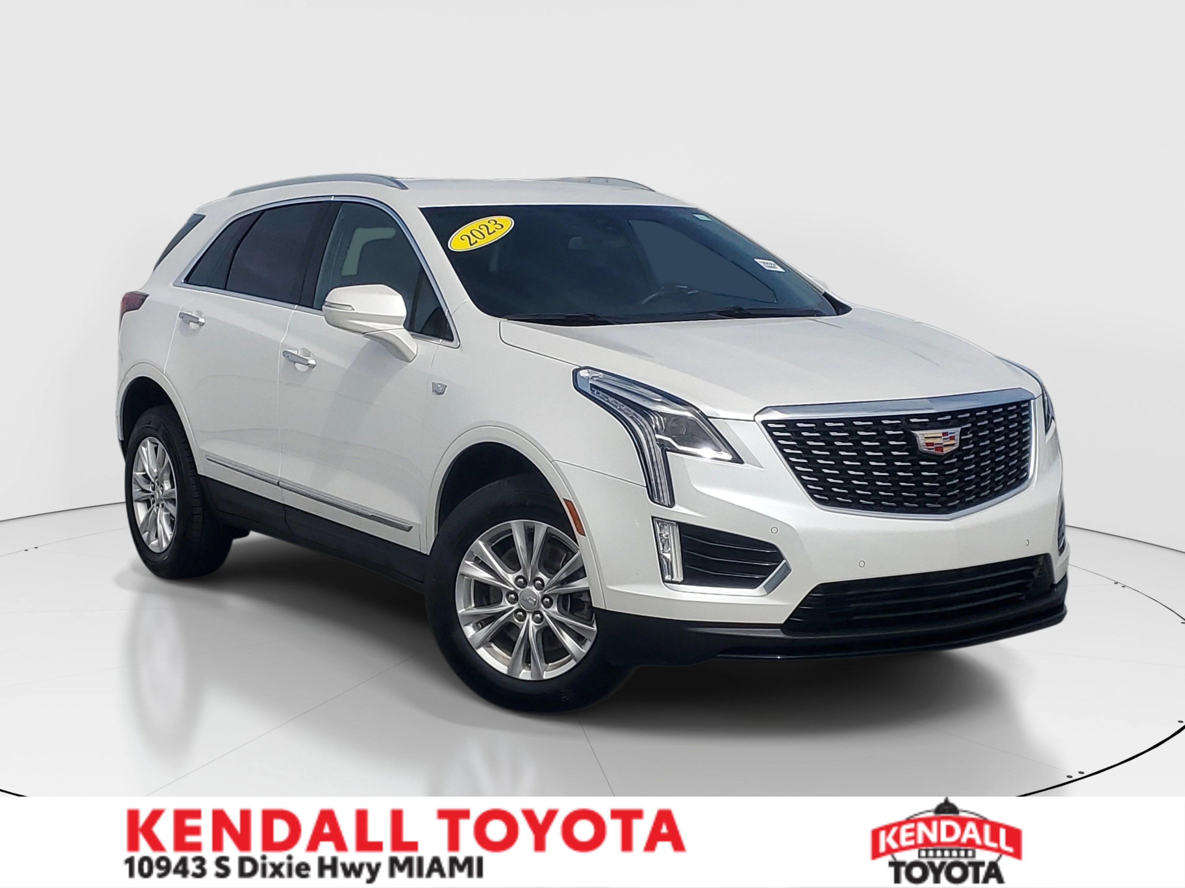 Used 2023 Crystal White Tricoat Cadillac Luxury image 1