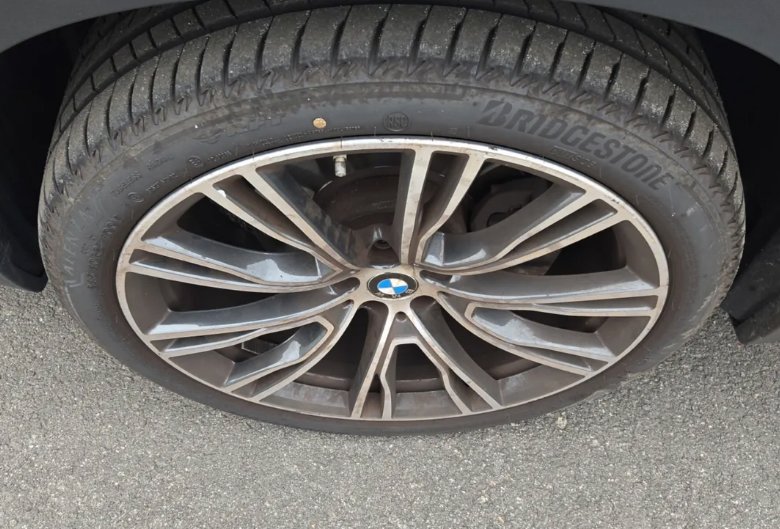 Used 2022 Black Sapphire Metallic BMW xDrive30i image 5