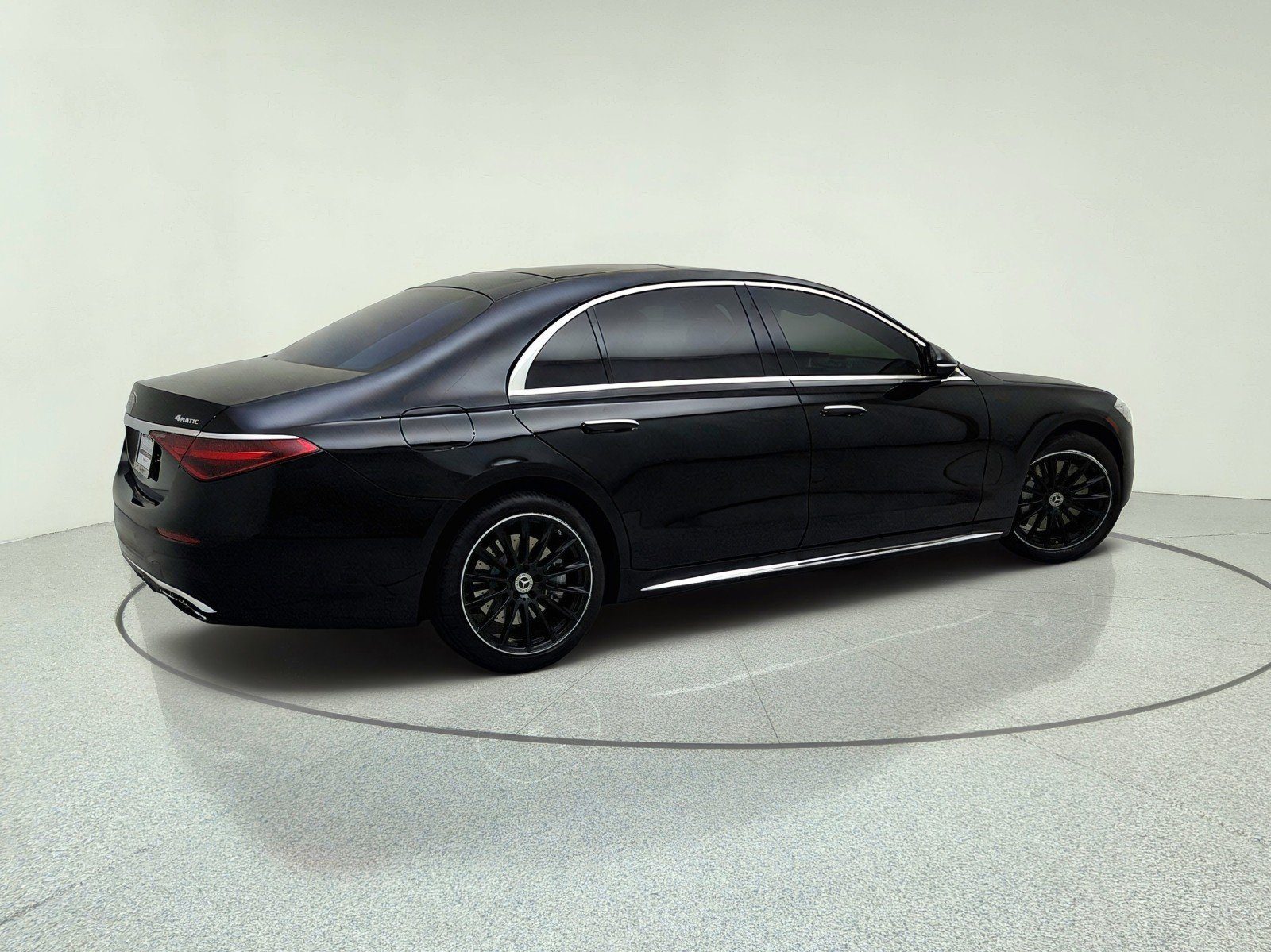 Used 2026 Obsidian Black Metallic Mercedes-Benz S 580 image 8