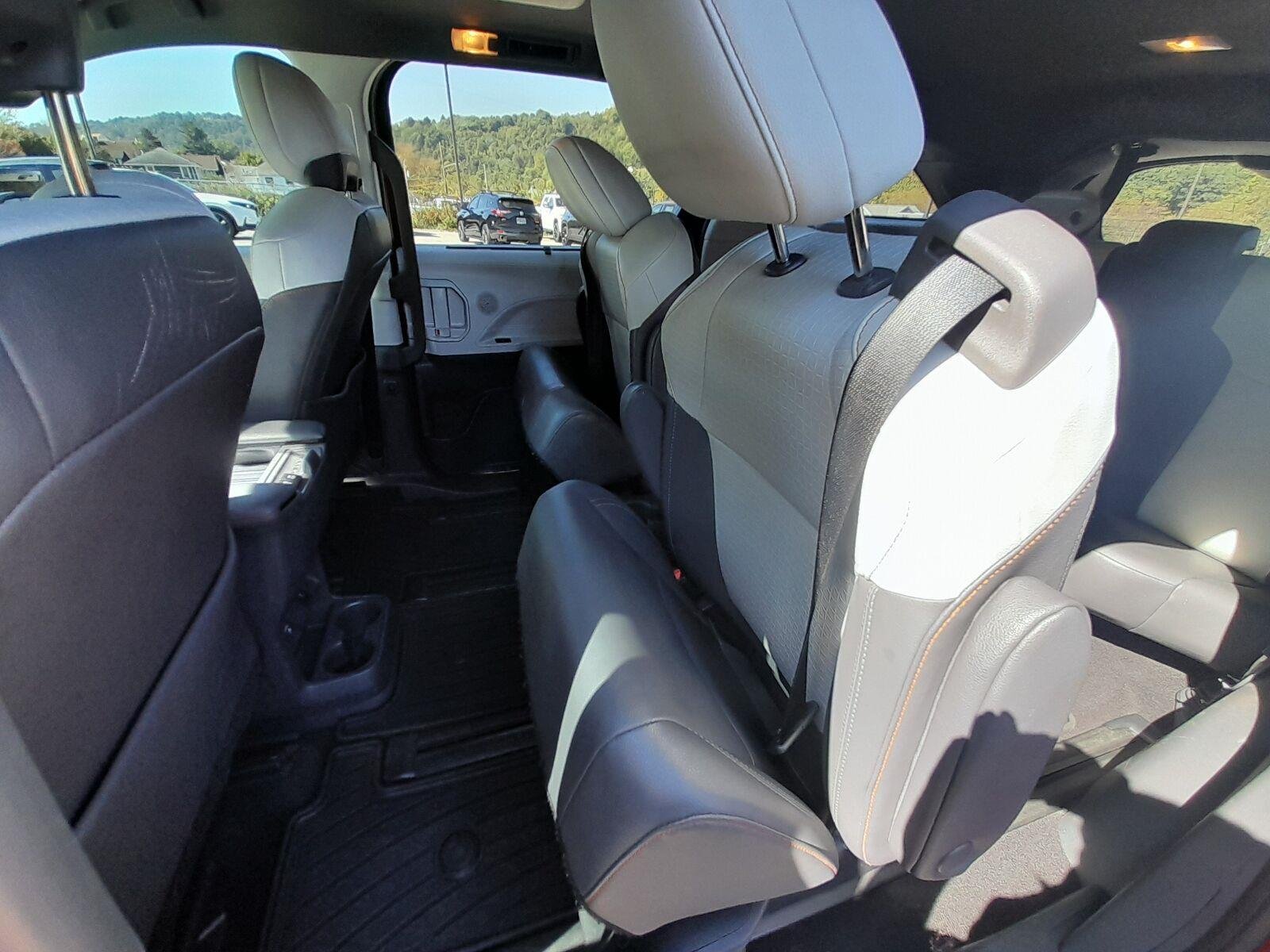 Used 2022 Ruby Flare Pearl TOYOTA  image 47