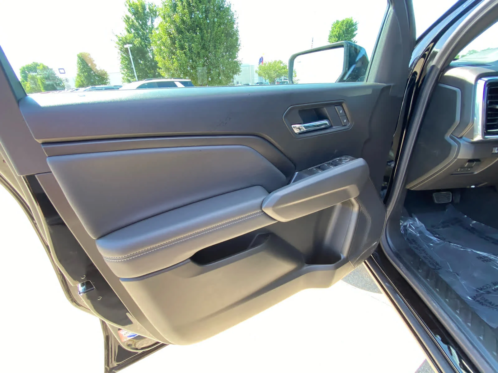 New 2026 Sterling Metallic GMC Elevation image 6