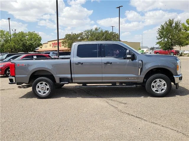 Used 2025 Gray Ford XLT 4x4  Crew Cab 6.75 ft. box 160 in. WB SRW image 5