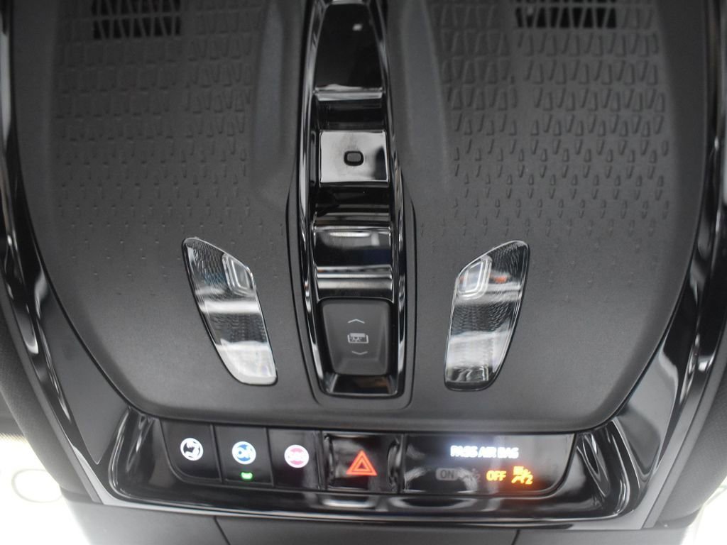 2024 CADILLAC LYRIQ - Image 21