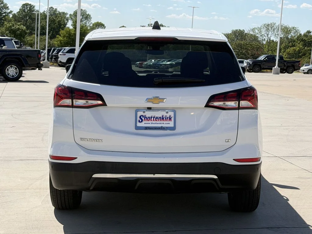 Used 2022 White Chevrolet LT image 5