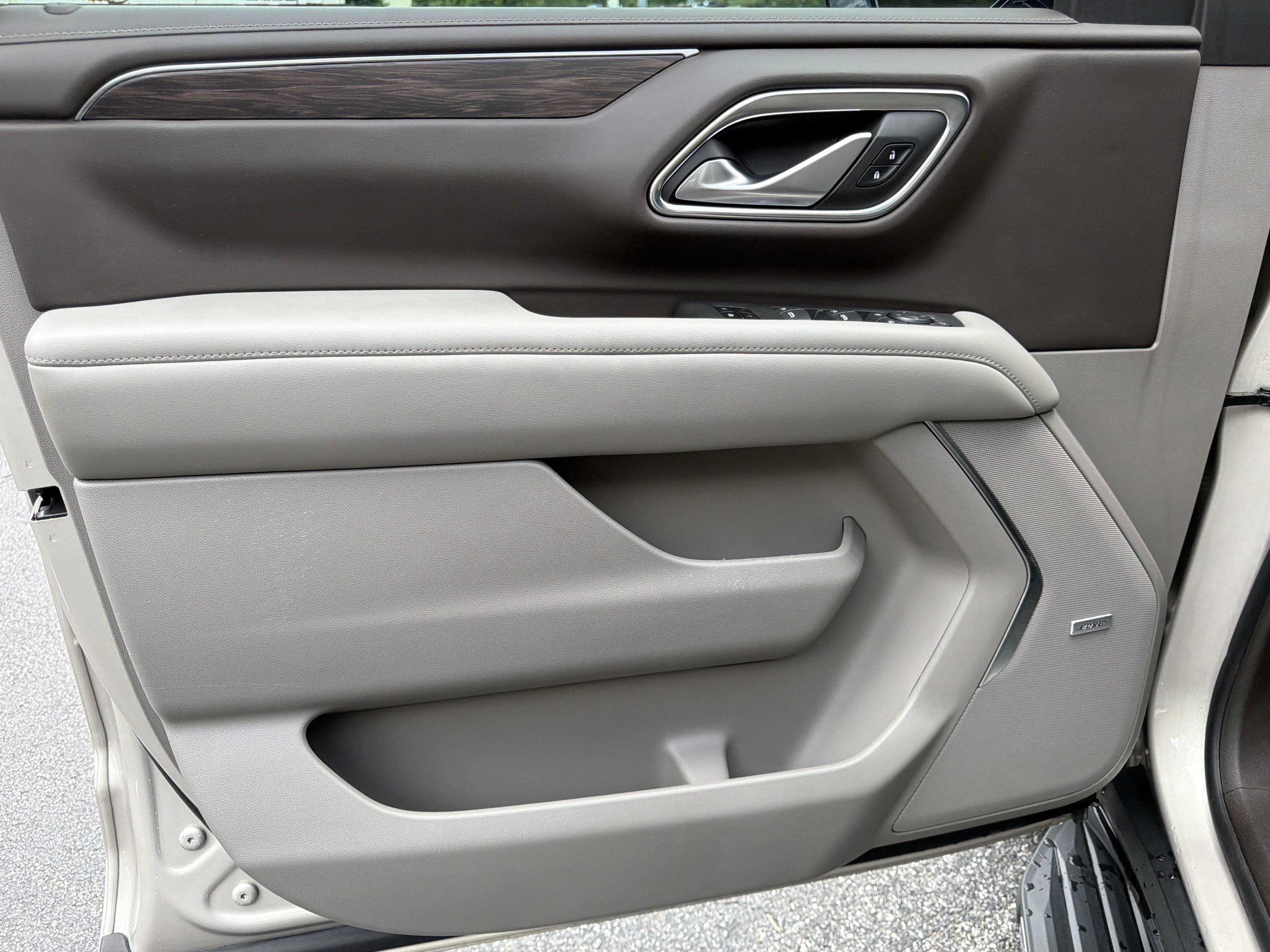 Used 2022 Empire Beige Metallic Chevrolet LT image 10