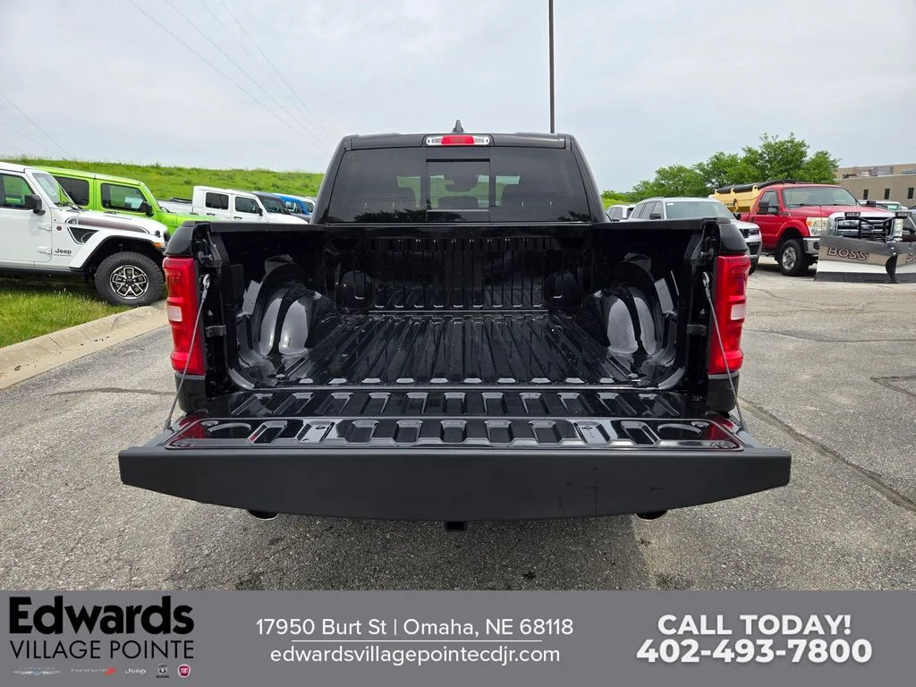 New 2026 Diamond Black Crystal Pearl-Coat Exterior Paint RAM Laramie image 27