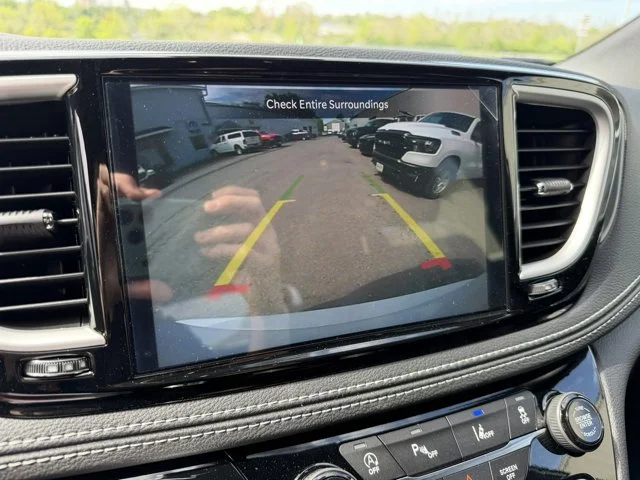 2026 Chrysler Pacifica Select - Photo 10