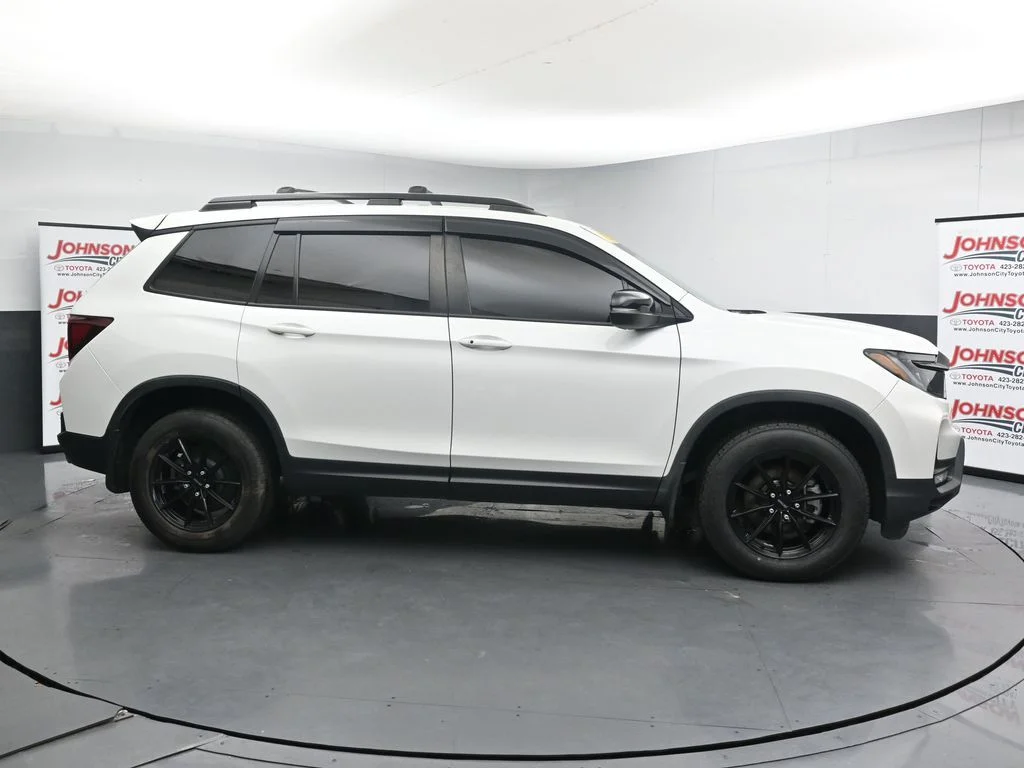 Used 2022 White Honda TrailSport image 9