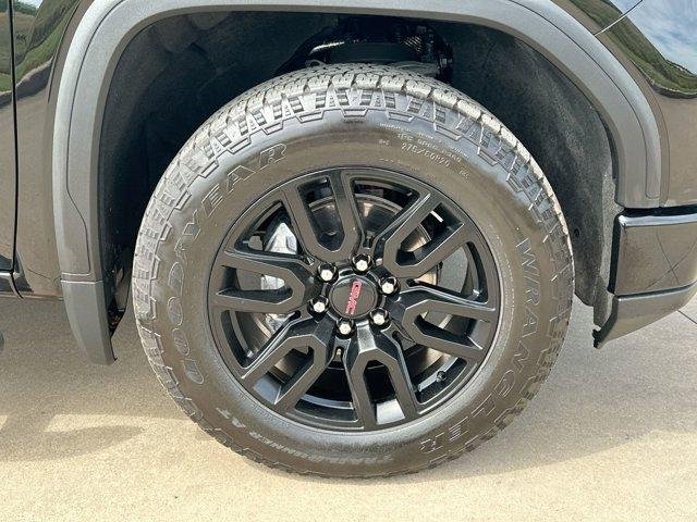 Used 2024 Onyx Black GMC Elevation image 10