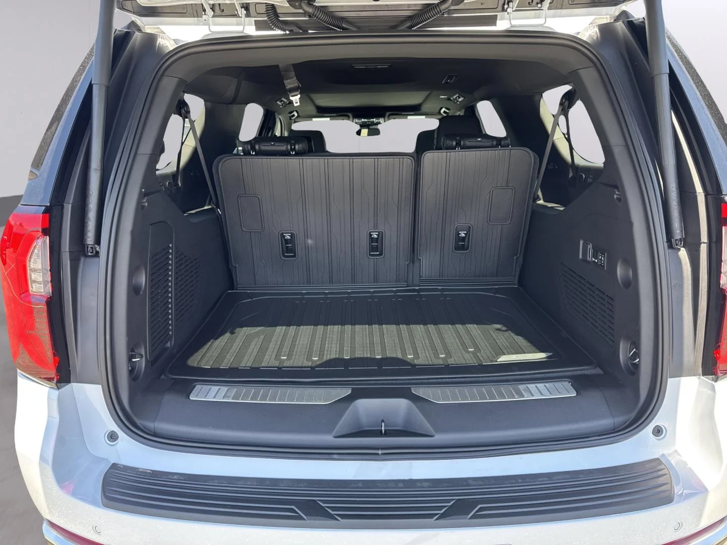 New 2026 Glacier White Tricoat GMC Denali image 15