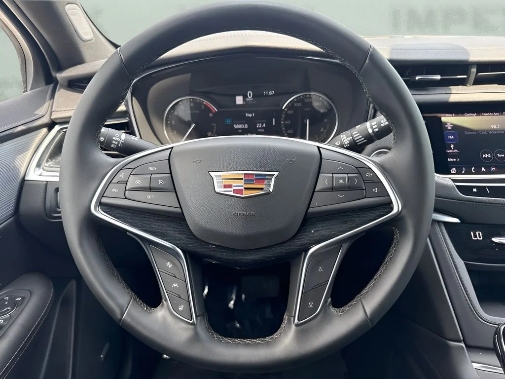 Used 2025 White Cadillac Premium Luxury image 15