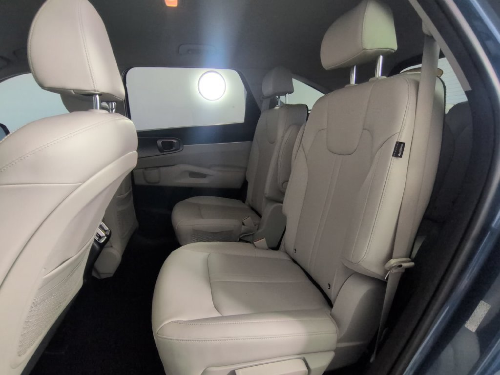 2025 Kia Sorento EX Hybrid - Photo 19