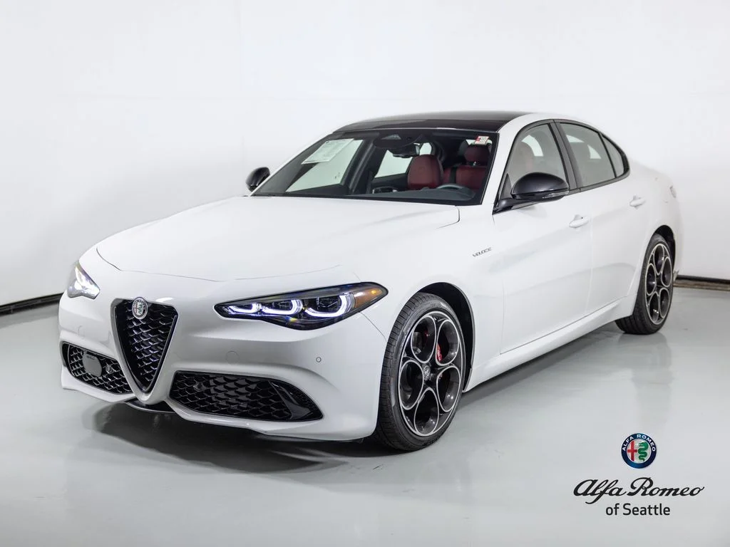 New 2026 Milano White Exterior Paint Alfa Romeo Veloce image 1